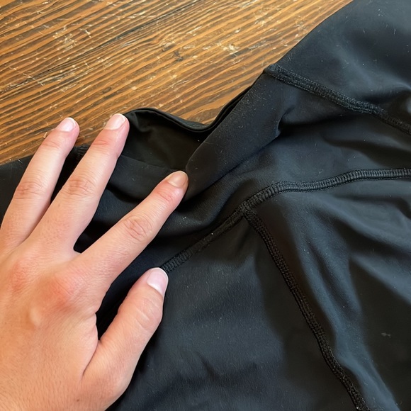 Lululemon Knee Length Running Tight - Picture 4 of 4